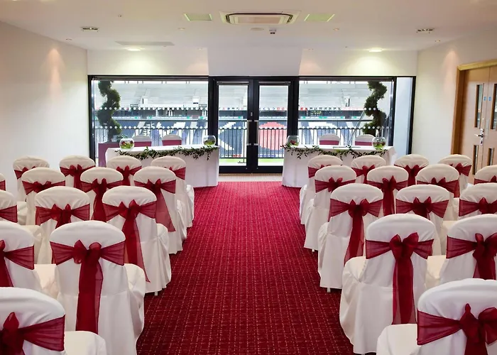 Central hotel: Doubletree By Hilton Milton Keynes