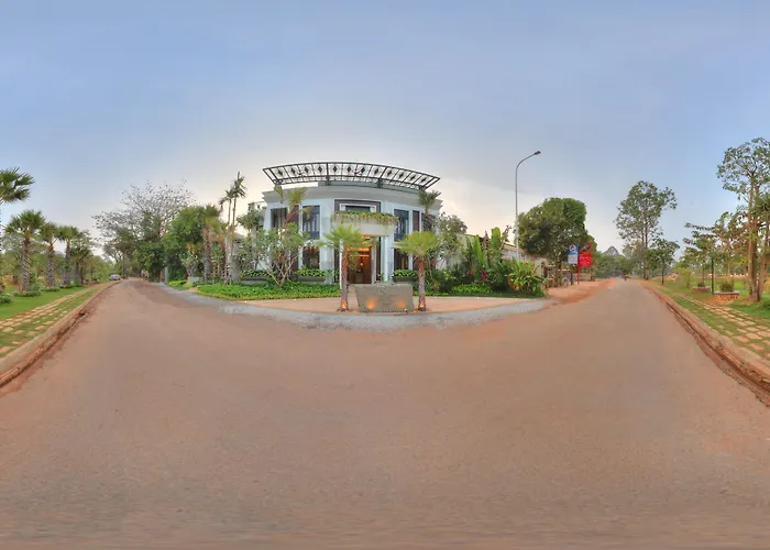 Hotel near College: Jaya House River Park Hotel