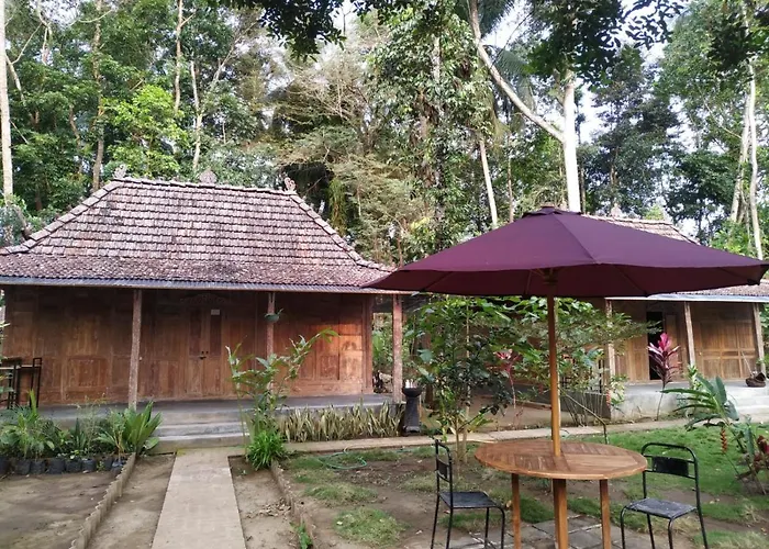 Omah Kayu Jagalan
