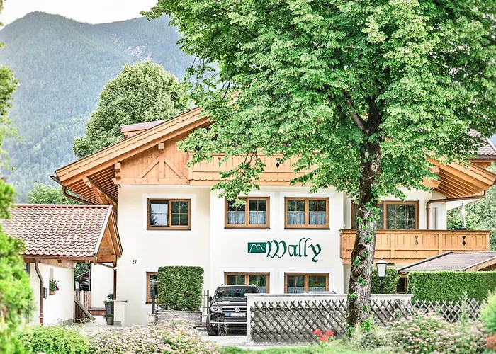 Hotel nahe College: Ferienwohnungen Zur Wally