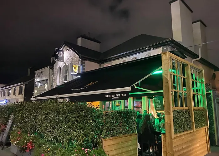 Hotel: The Sliding Rock Inn