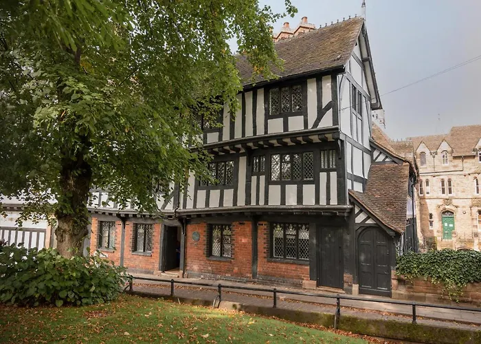 Cabin: Coventry Historic Houses