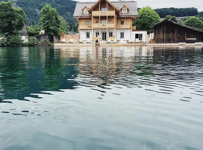 Kurhotel: Villa Alma - A Lakeside Boutique Hotel