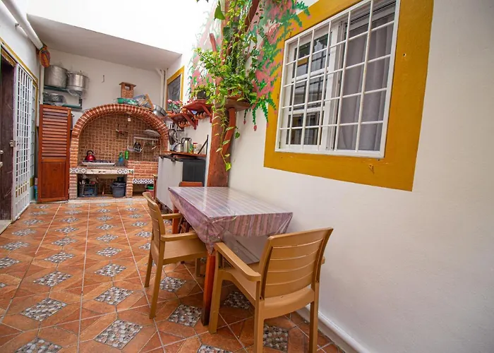 La Casa Del Almendro
