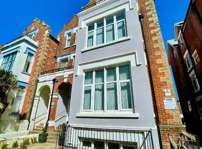 Vacation rental: Sea Breeze Apartments