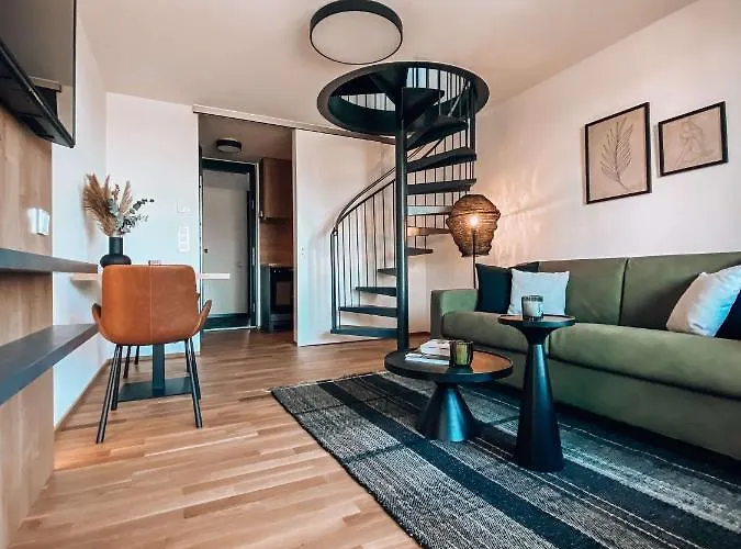 Ping Pong Hotel: Sonnenhof Apartments