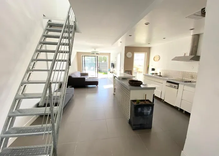 Villa avec piscine: Maison Contemporaine & Piscine