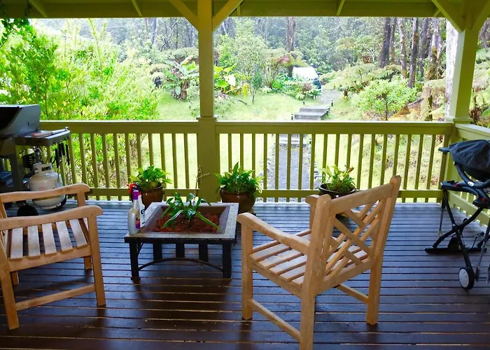 Volcano One - Modern Studio With Lanai Near Volcano National Park