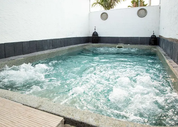Egipto Con Jacuzzi Y Piscina Climatizada