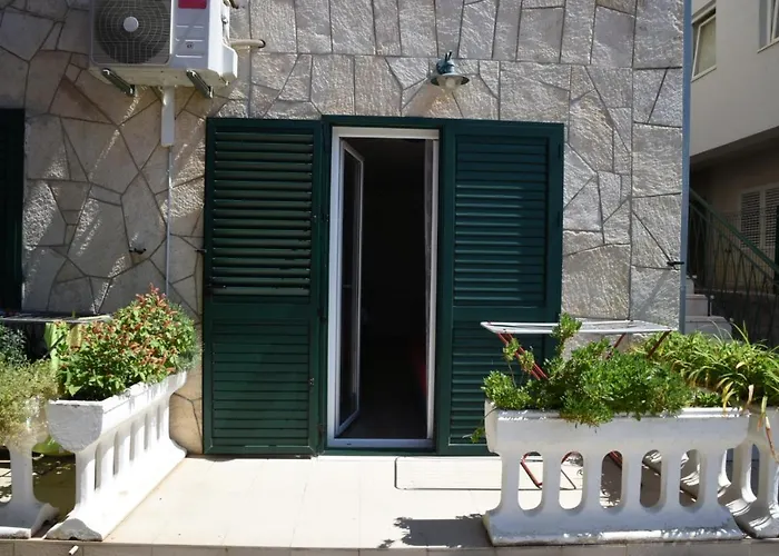 Apartments Pomalo