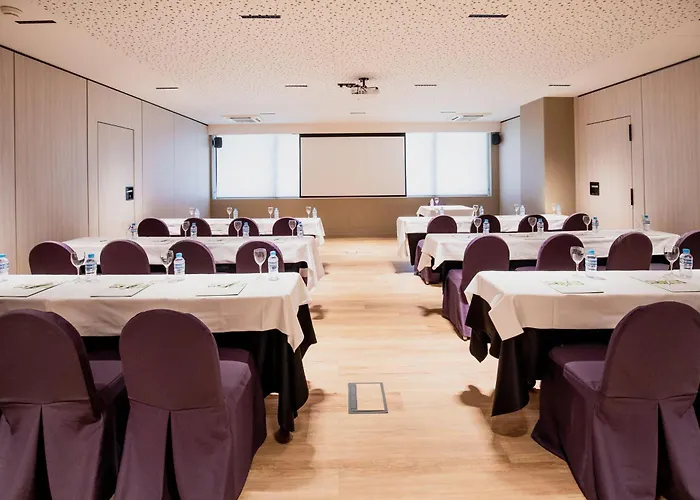 Suites Plaza Hotel & Wellness