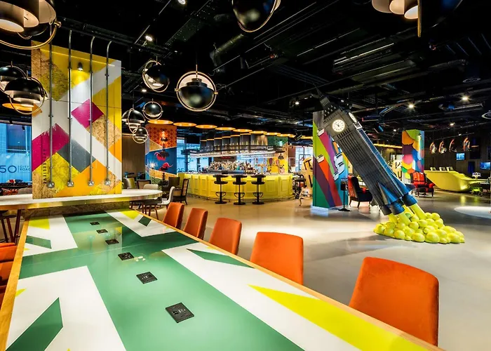Hotel near College: Nhow London