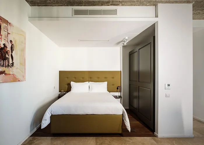 19 Rooms