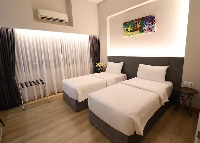 Crown Regency Serviced Suites