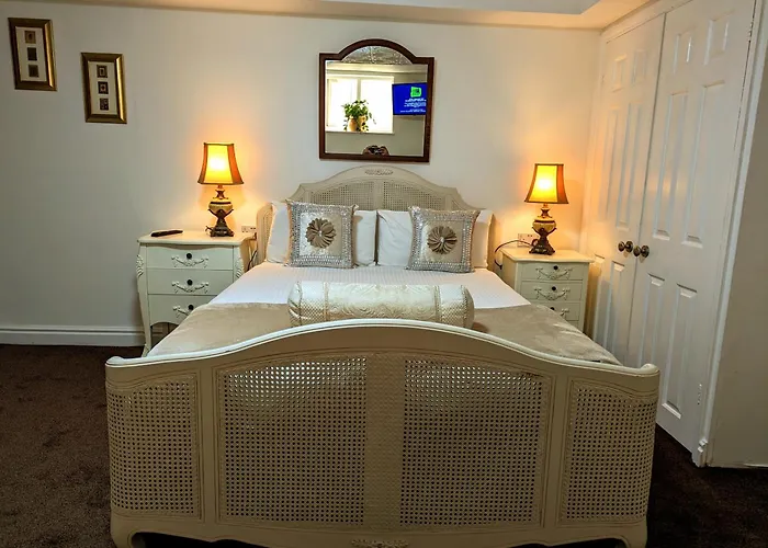 Brookside Hotel & Restaurant ,Suitable For Solo Travelers Couples Educational Groups Families & Contractors Welcome