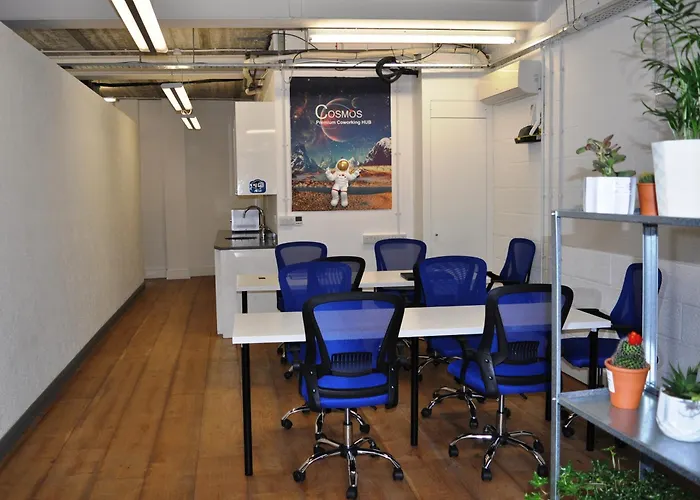 Airport Hotel: Cosmos Capsule Hub London