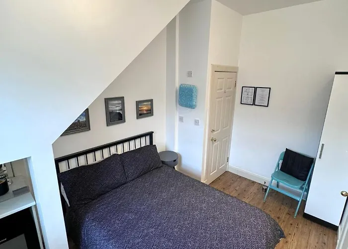 Parade School Guest Rooms
