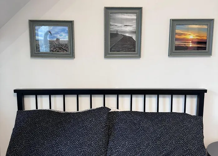Parade School Guest Rooms