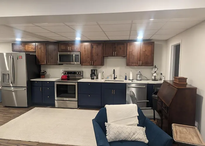 Spacious Pawtuckaway Getaway