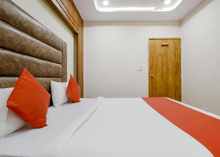 Super Oyo Safari Inn
