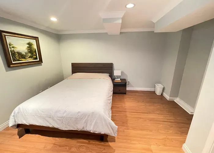 Arbutus Violet Room