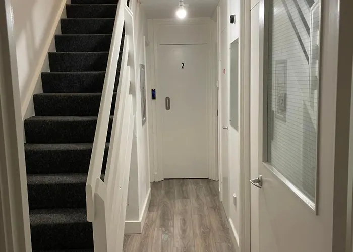 Lovely Triple And Quadruple Rooms In Euston & Square In Central London