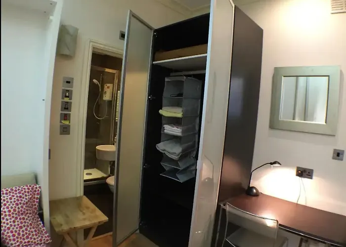 Soho China Town Rooms