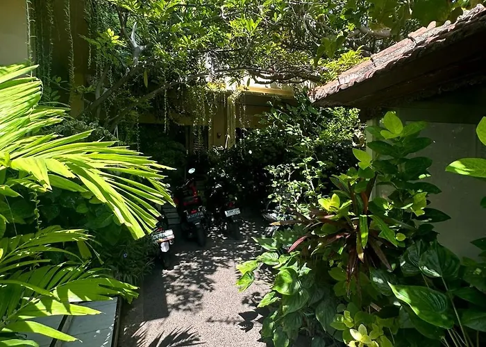 Sari Buana Bed & Breakfast