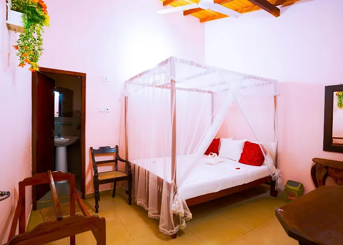 Frangipani Motel