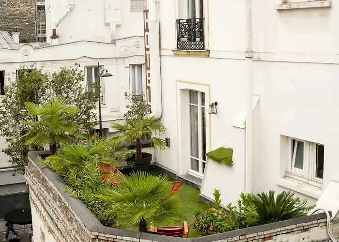 Hotel Des Batignolles