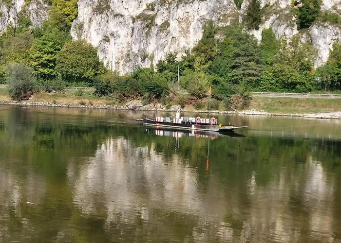 Ferienwohnung und Zimmer zum Donaublick