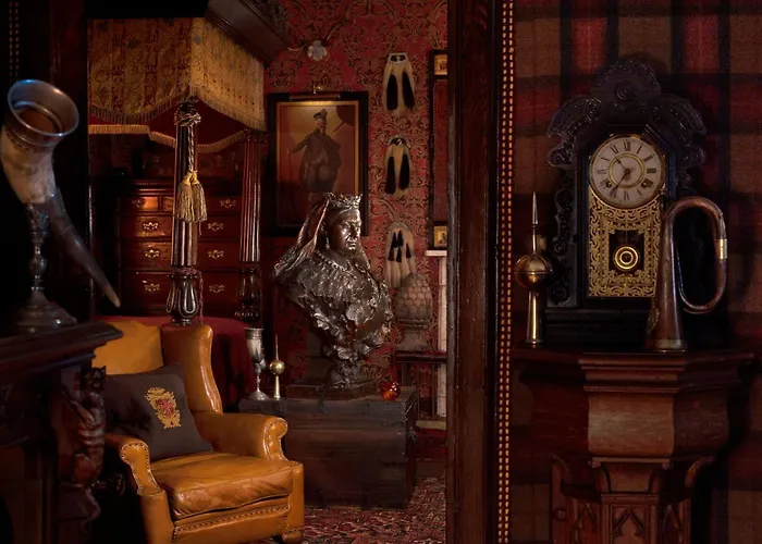 5 star hotel: The Witchery By The Castle