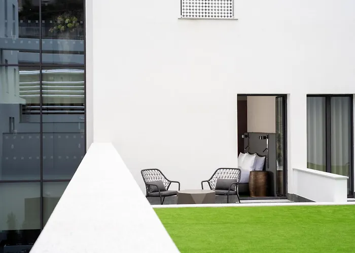 Dog friendly hotels Hilton Porto Gaia