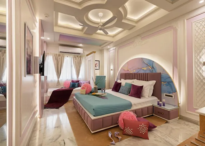 Sarang Palace - A Luxury Boutique