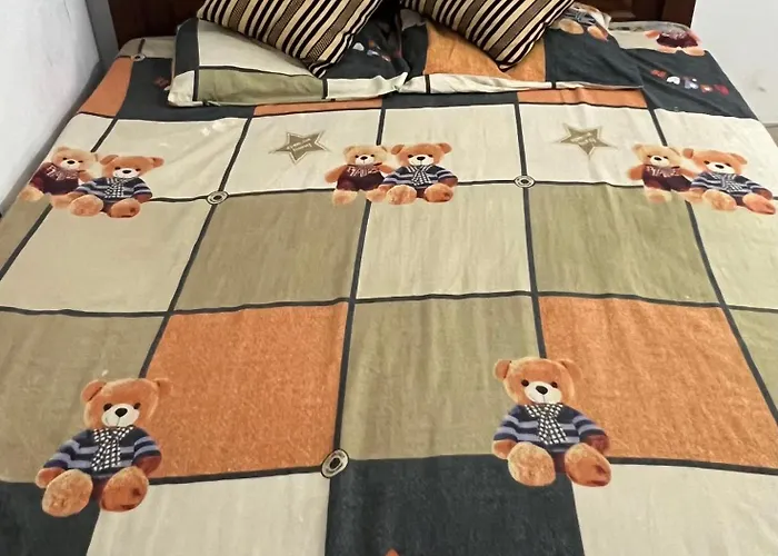 Villa: The Holiday Inn