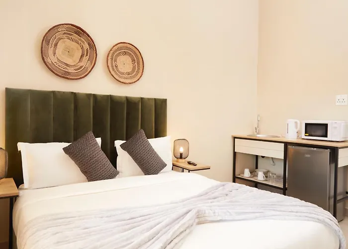 Central hotel: City Club Guesthouse