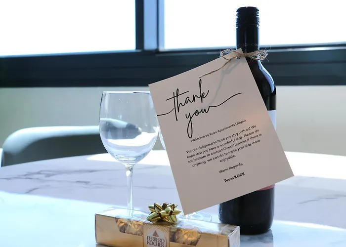 Hotel with pool: Kooii Apartments