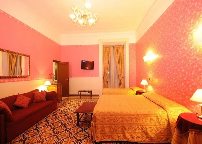 Resort: Hotel Sweet Home