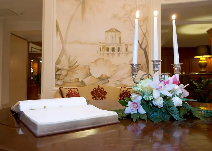 Hotels with a view Palazzo Alabardieri