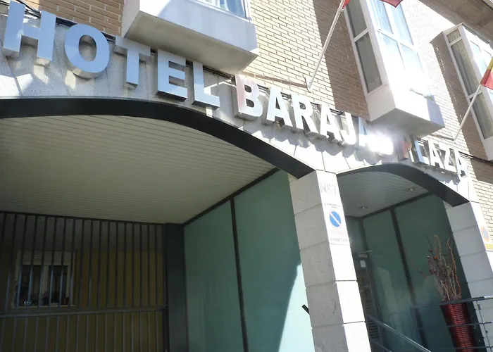 3 star hotels Barajas Plaza