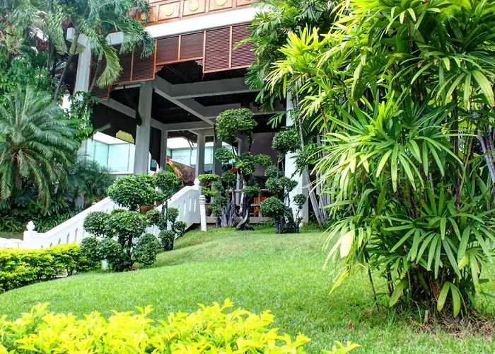 Hotels With Four Stars Empress