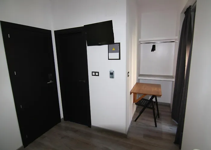 Hostal Mh Fuencarral
