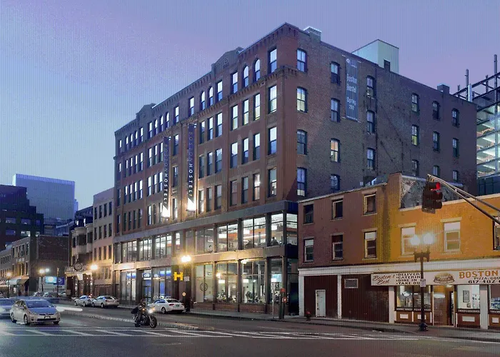 Hi Boston Hostel