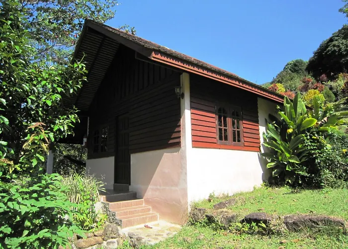 Familienhotel: Phanom Bencha Mountain Resort