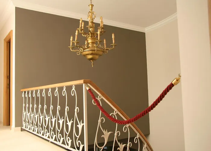 Hotel Jacuzzi: Montjuic Boutique Bed & Breakfast Girona