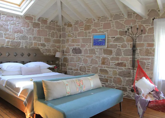 Cunda Lena Otel