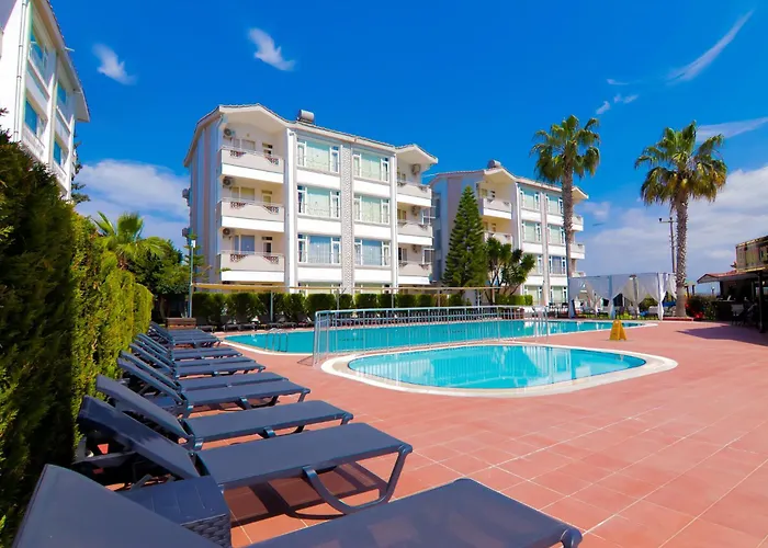 New Garden Hotel Side