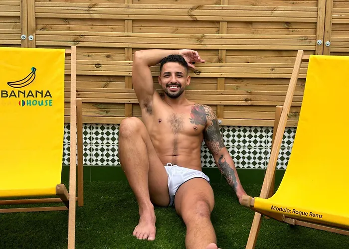 Hot Tub in Room Banana Gay House - Only Men