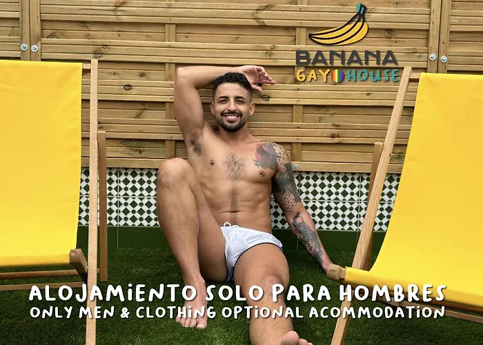 Hot Tub in Room Banana Gay House - Only Men