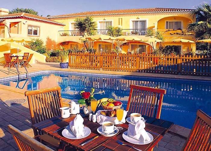 Strandhotel: Costa D'Oiro Ambiance Village